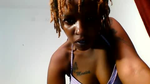 Snapshot of sweetz_candice chatting on May 19, 2026, 5:41 pm sweetz_candice online show from May 19, 2026, 5:41 pm