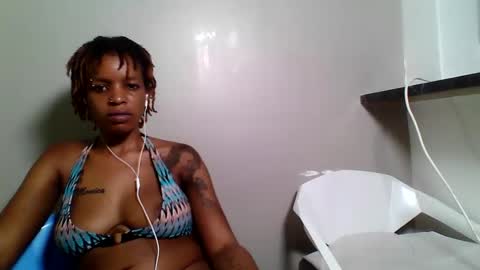 Snapshot of sweetz_candice chatting on May 28, 2026, 12:19 am sweetz_candice online show from May 28, 2026, 12:19 am