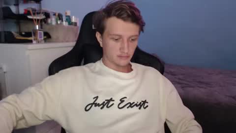 Kat online show from March 3, 2026, 6:58 pm