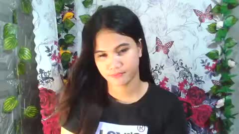 Snapshot of swettie_rhea chatting on July 15, 2026, 10:31 am Rhea online show from July 15, 2026, 10:31 am