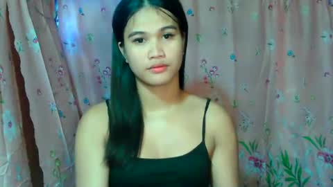 Snapshot of swettie_rhea chatting on July 22, 2026, 6:27 am Rhea online show from July 22, 2026, 6:27 am