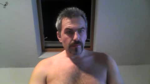 swinger_men_austria online show from November 15, 2025, 5:42 pm