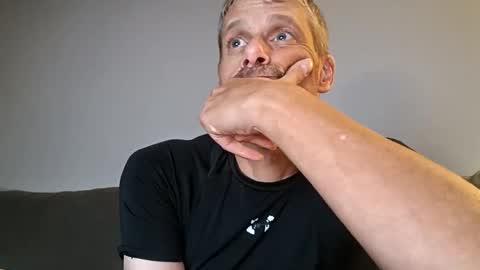 Snapshot of swontguy2025 chatting on September 13, 2025, 6:24 am swontguy2025 online show from September 13, 2025, 6:24 am