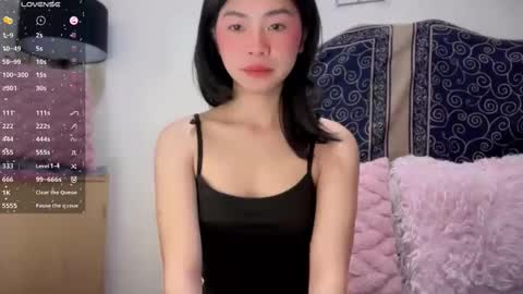 Holly online show from March 13, 2026, 10:05 pm