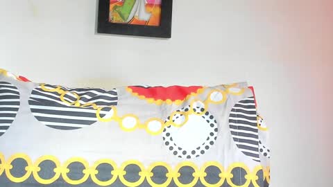 Lilly  online show from December 28, 2024, 8:04 pm