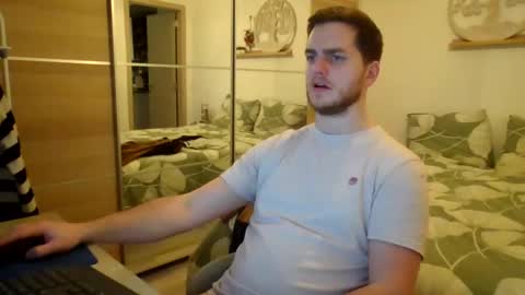 syl092 online show from January 21, 2025, 6:34 pm