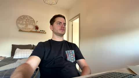 syl092 online show from April 26, 2026, 2:26 pm