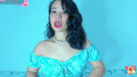 sylphy17 online show from January 4, 2025, 11:59 pm