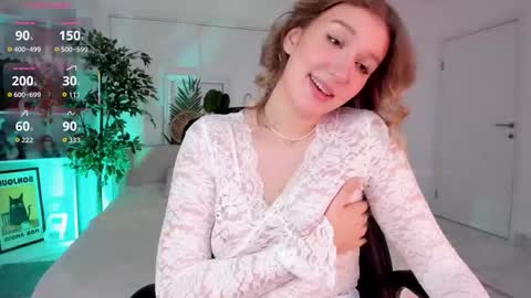 Ellie online show from November 15, 2025, 7:27 am