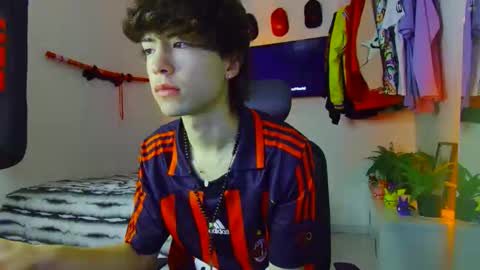 TONER online show from October 17, 2025, 2:04 am