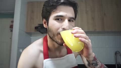 t0ny_wylie online show from February 10, 2025, 8:21 pm