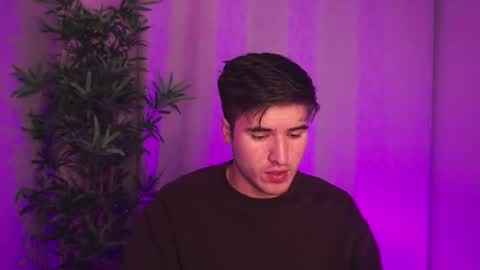 t0ny_wylie online show from November 11, 2025, 9:20 am