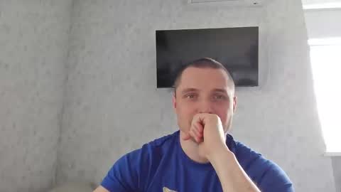 Snapshot of t30t chatting on May 29, 2026, 8:01 am Den online show from May 29, 2026, 8:01 am