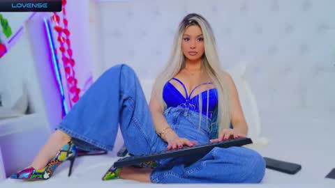 Arianna online show from February 18, 2025, 4:37 pm