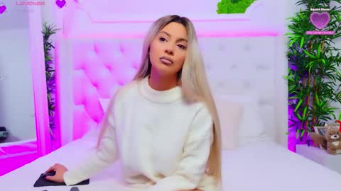 Arianna online show from December 16, 2025, 1:49 pm