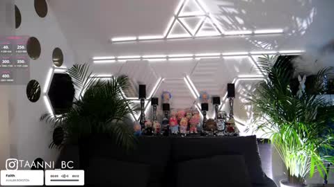 Snapshot of taanni_bc chatting on November 7, 2025, 10:10 pm TAANNI online show from November 7, 2025, 10:10 pm