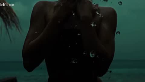 Snapshot of taanni_bc chatting on December 4, 2025, 5:43 pm TAANNI online show from December 4, 2025, 5:43 pm