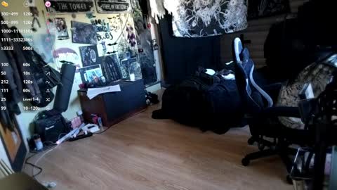 Lina online show from April 10, 2026, 3:06 pm