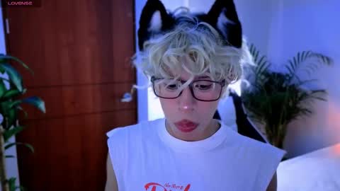 taichi online show from October 11, 2025, 11:31 am