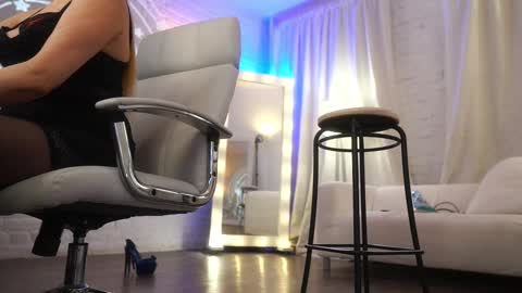 Margo online show from November 20, 2025, 3:01 pm