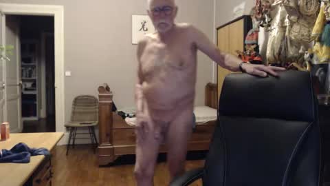 taisabaki54 online show from October 24, 2025, 9:33 pm