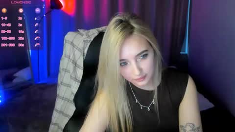Snapshot of taisia_hot chatting on April 25, 2026, 8:28 am Taisia online show from April 25, 2026, 8:28 am
