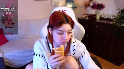 Lizzy online show from February 3, 2025, 11:58 pm