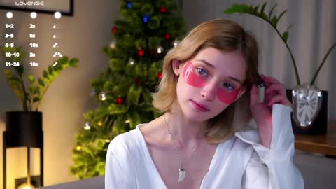 Mia online show from January 19, 2025, 1:32 am