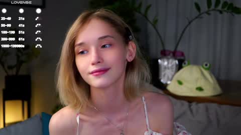 Mia online show from January 21, 2025, 9:13 am