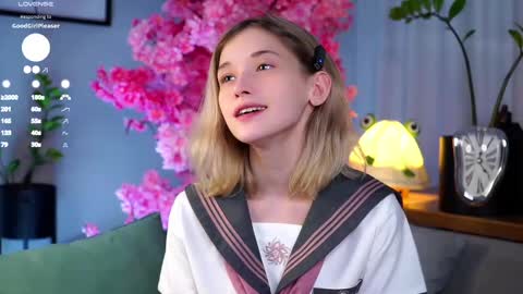 Mia online show from March 3, 2025, 5:53 am