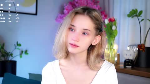 Mia online show from March 9, 2025, 6:06 am