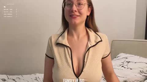 Molly online show from November 13, 2025, 1:26 am