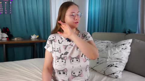 Molly online show from March 30, 2026, 1:06 am