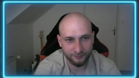 Beelzeboss59 online show from April 19, 2026, 8:11 pm