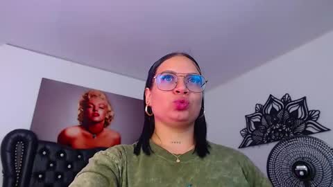 taliana36 online show from March 5, 2025, 1:06 pm