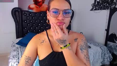 taliana36 online show from October 22, 2025, 12:16 pm