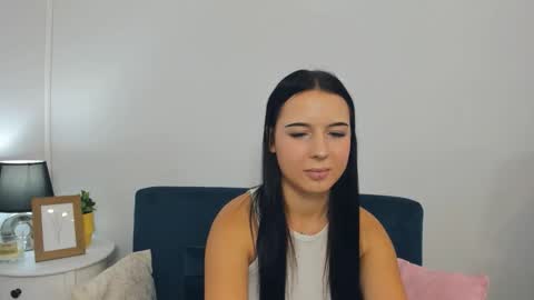 taliasensitive online show from September 15, 2025, 3:23 pm