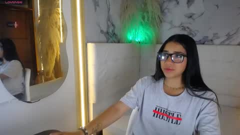 Snapshot of taliasweett chatting on April 18, 2026, 1:26 pm taliasweett online show from April 18, 2026, 1:26 pm