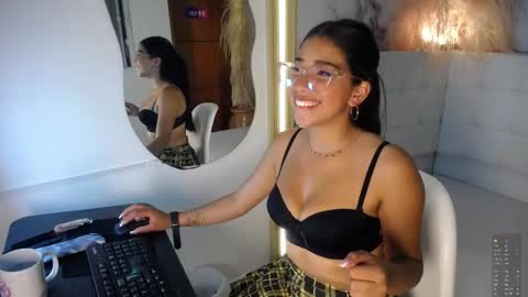 Snapshot of taliasweett chatting on May 7, 2026, 7:52 pm taliasweett online show from May 7, 2026, 7:52 pm