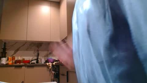  Kira  online show from October 23, 2025, 5:51 am