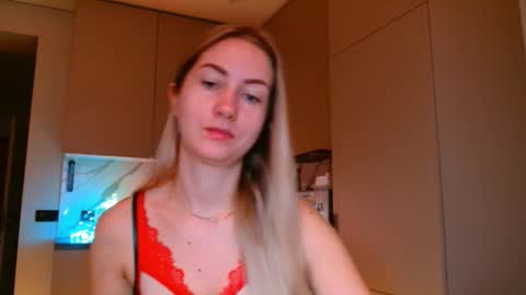  Kira  online show from December 23, 2025, 6:44 am