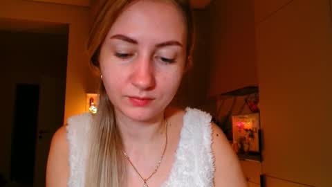  Kira  online show from February 12, 2026, 6:41 am