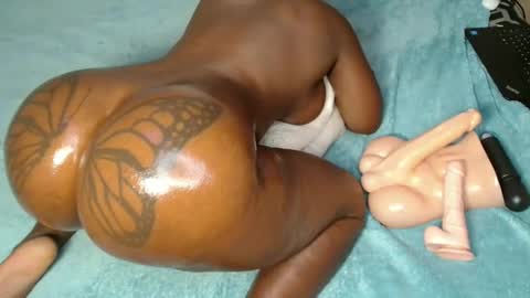 butterflyass online show from December 19, 2025, 3:02 am