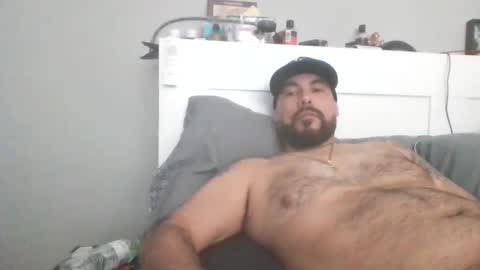 Snapshot of talllatino310 chatting on January 2, 2025, 7:51 pm talllatino310 online show from January 2, 2025, 7:51 pm