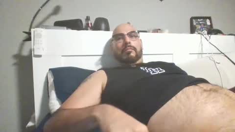 Snapshot of talllatino310 chatting on October 8, 2025, 5:38 am talllatino310 online show from October 8, 2025, 5:38 am