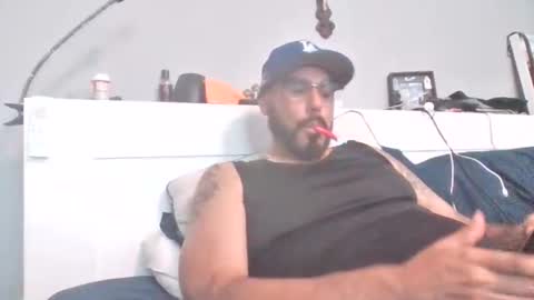 Snapshot of talllatino310 chatting on October 22, 2025, 8:41 pm talllatino310 online show from October 22, 2025, 8:41 pm