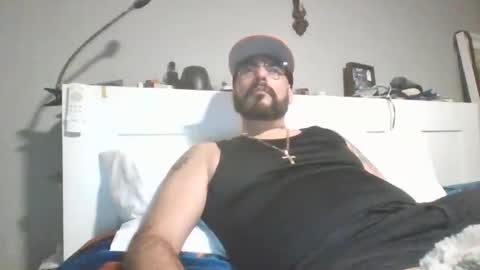 Snapshot of talllatino310 chatting on December 17, 2025, 5:13 am talllatino310 online show from December 17, 2025, 5:13 am