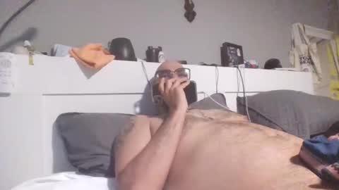 Snapshot of talllatino310 chatting on April 1, 2026, 4:13 am talllatino310 online show from April 1, 2026, 4:13 am