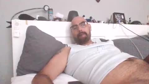 talllatino310 online show from June 5, 2026, 9:42 pm