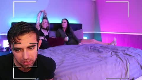 talltitsandtats online show from December 14, 2024, 5:40 am